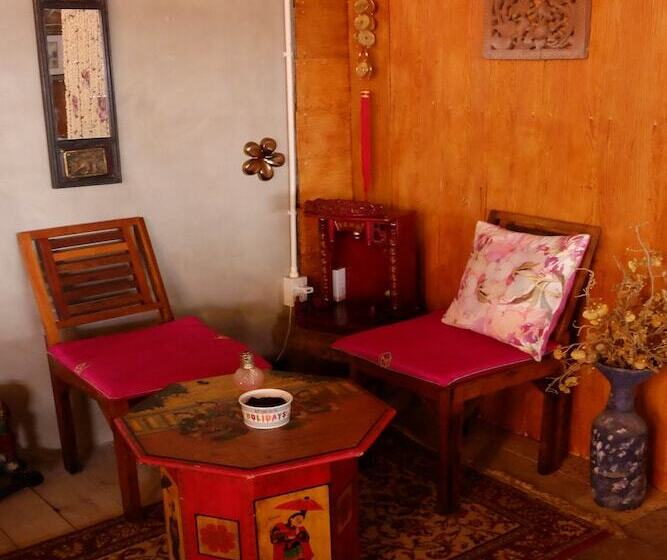 فندق I Na Seaview