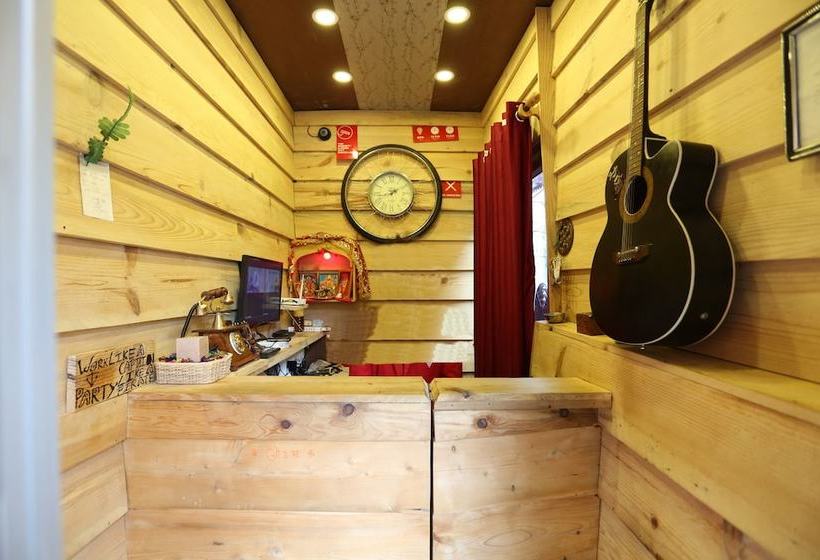 酒店 Lake City By Oyo Rooms