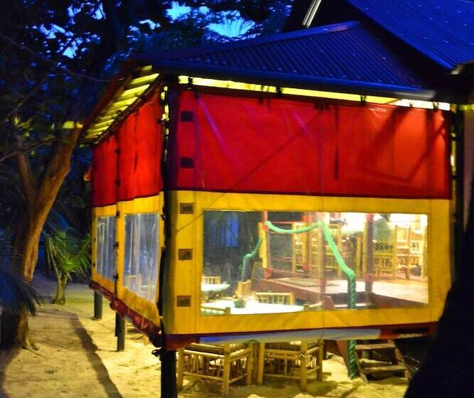 בית מלון כפרי Little Corn Beach And Bungalow