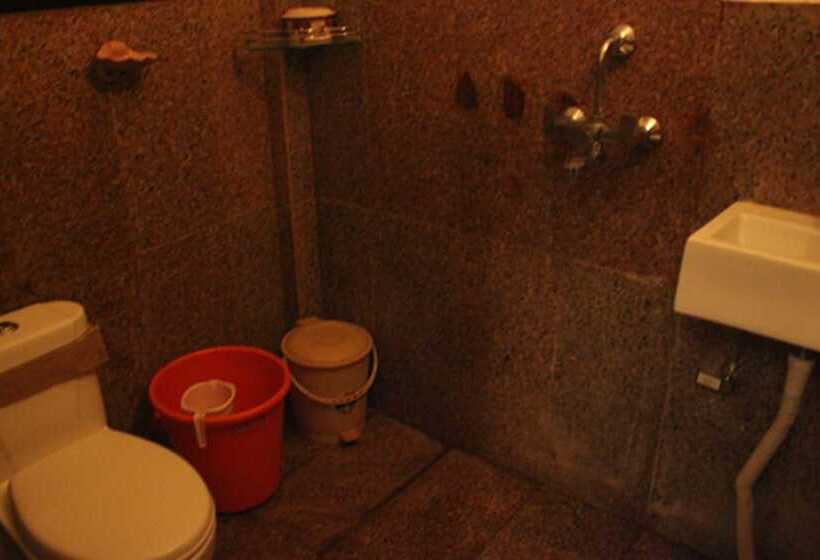 בית מלון כפרי Lsq Luxuria Villa