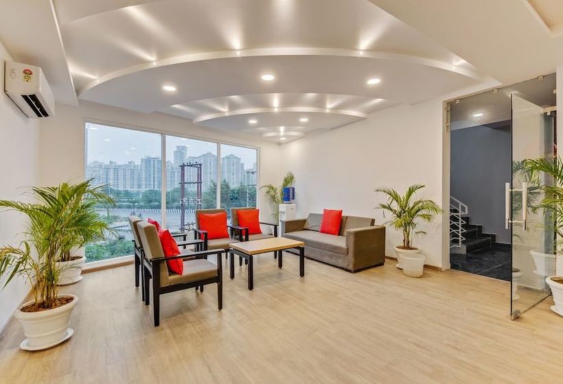 Отель Super Townhouse Sector 49 Near Logix City Centre