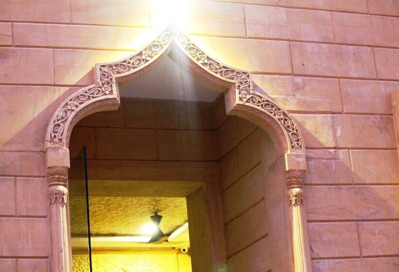 בית מלון כפרי Romany Haveli Jaisalmer