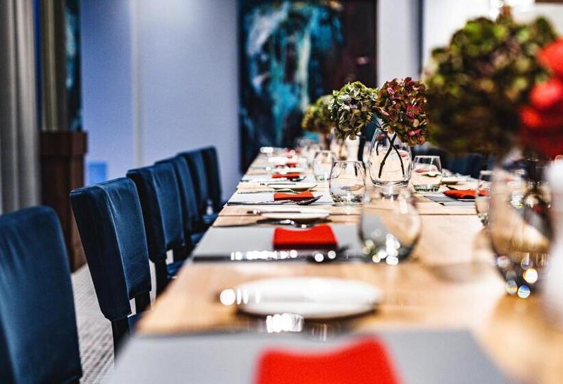 ホテル Sezony. Restauracja I