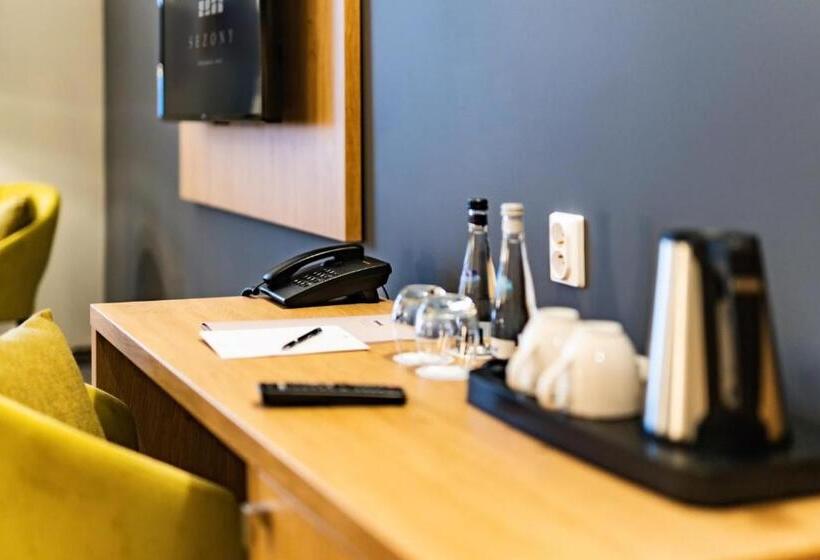 ホテル Sezony. Restauracja I