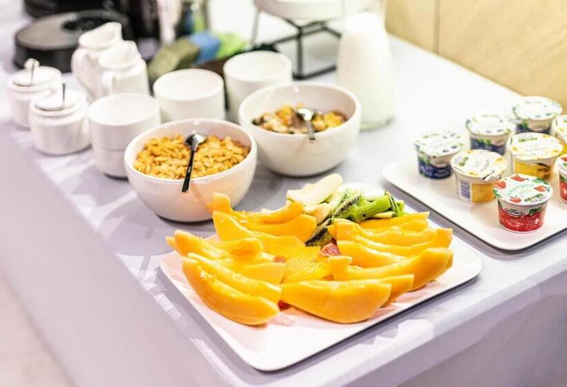 ホテル Sezony. Restauracja I