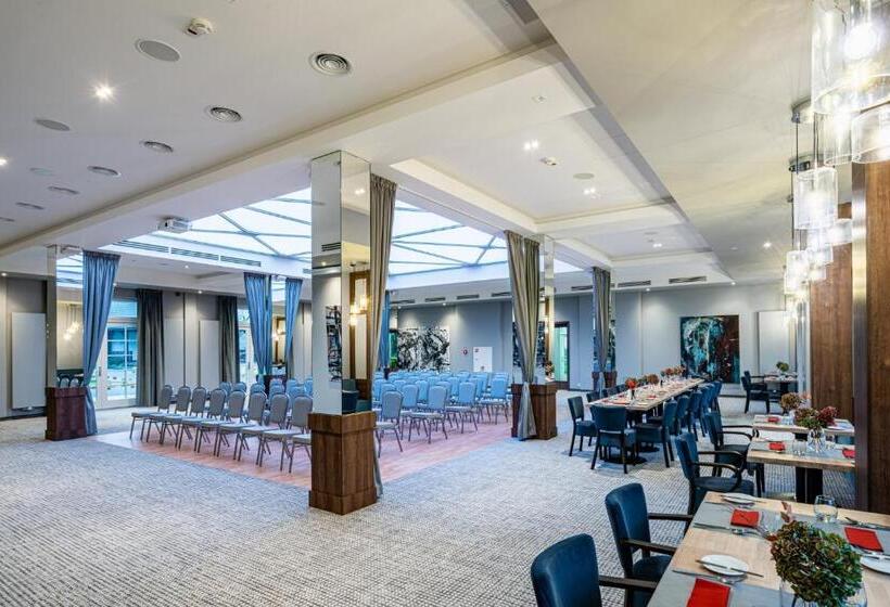 ホテル Sezony. Restauracja I