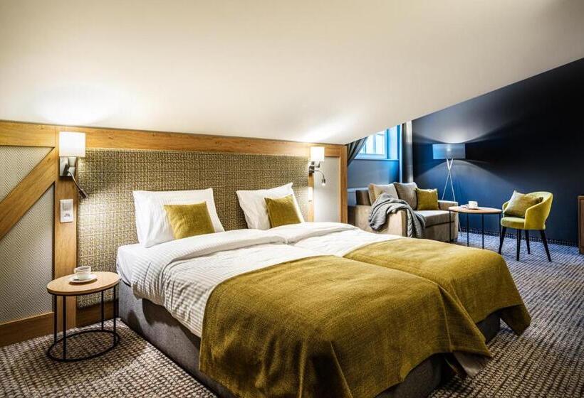 ホテル Sezony. Restauracja I