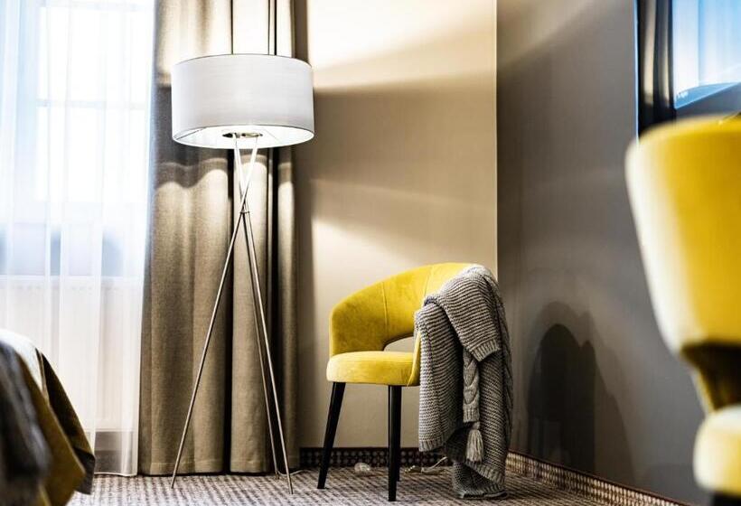 ホテル Sezony. Restauracja I