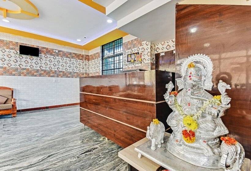 בית מלון כפרי Spot On 46956 Kalparukshaa Lodge