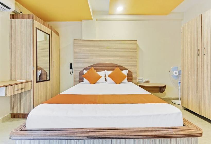 酒店 Spot On 46956 Kalparukshaa Lodge