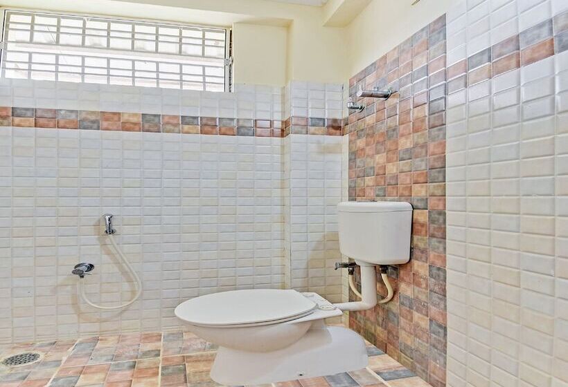 בית מלון כפרי Spot On 46956 Kalparukshaa Lodge