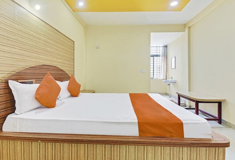 בית מלון כפרי Spot On 46956 Kalparukshaa Lodge