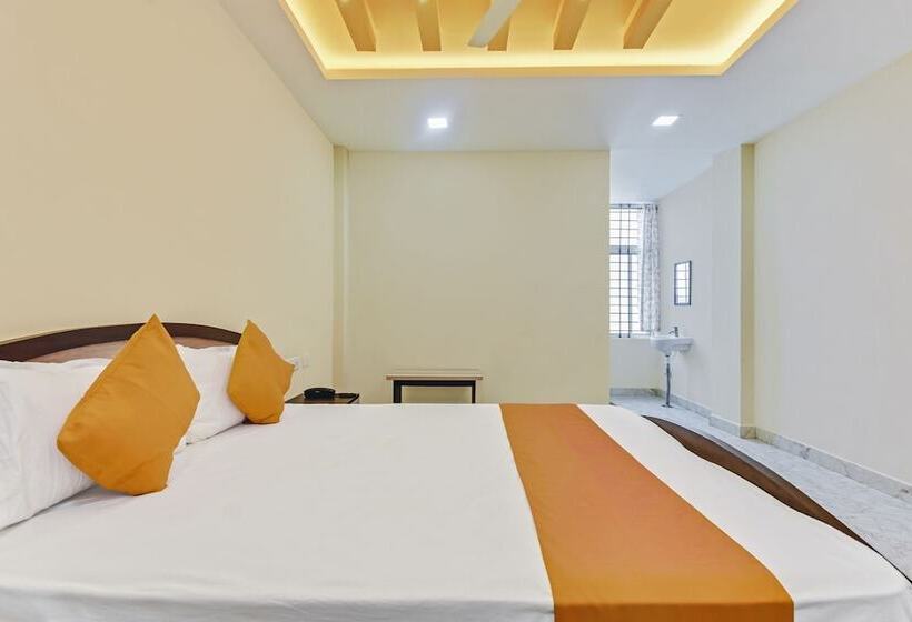 בית מלון כפרי Spot On 46956 Kalparukshaa Lodge