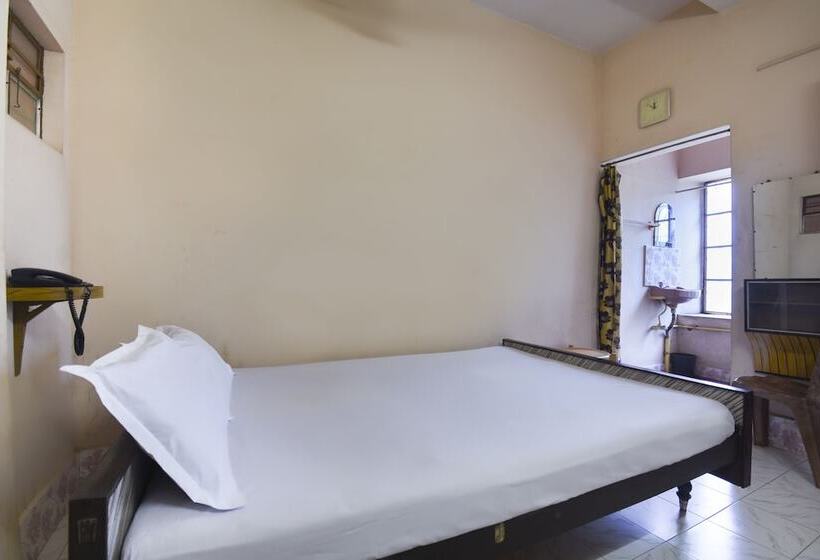 فندق Spot On 48582 Monalisa Lodge