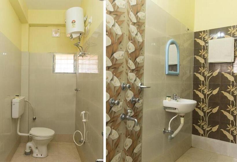 Spot On 48821 Hotel Chitra