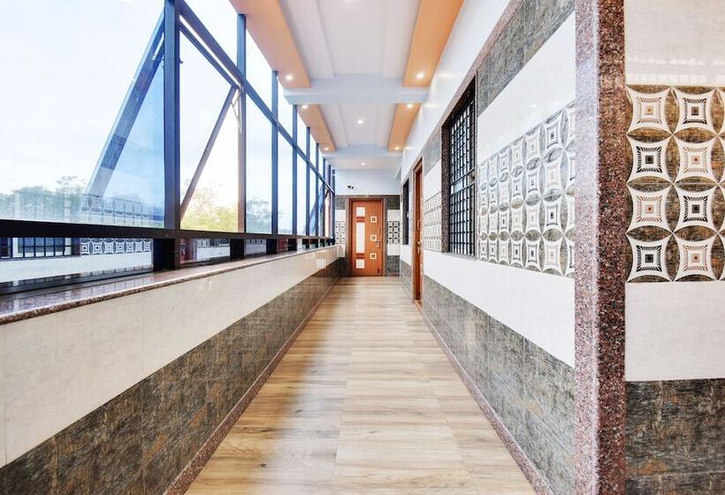 酒店 Spot On 48860 Anil Lodge