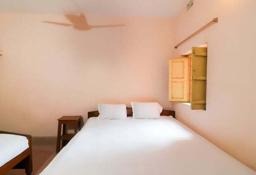 ホテル Spot On 49047 Shree Chaitanya Math Bhakti Villas