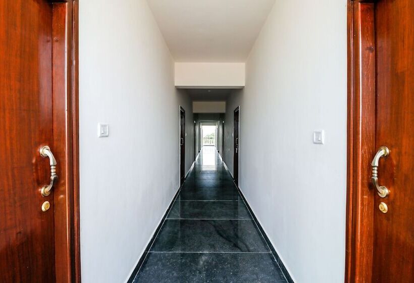 فندق Spot On 49483 Dew Drops