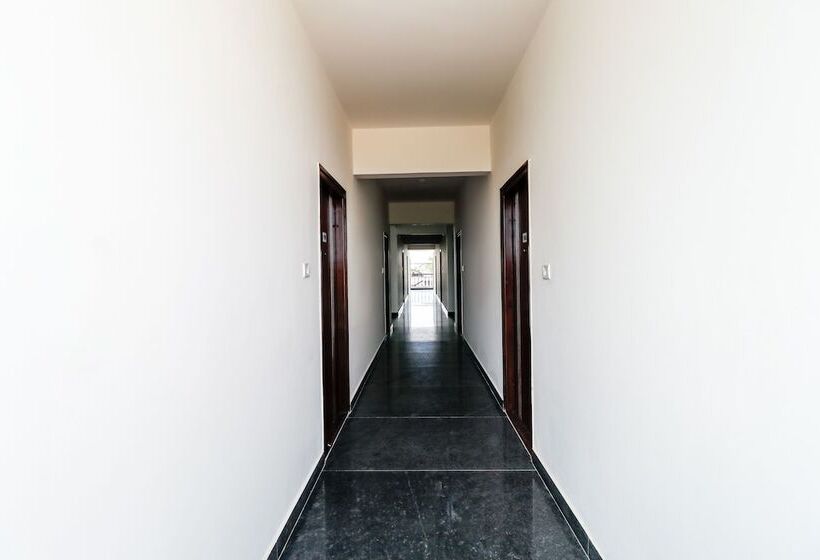 בית מלון כפרי Spot On 49483 Dew Drops