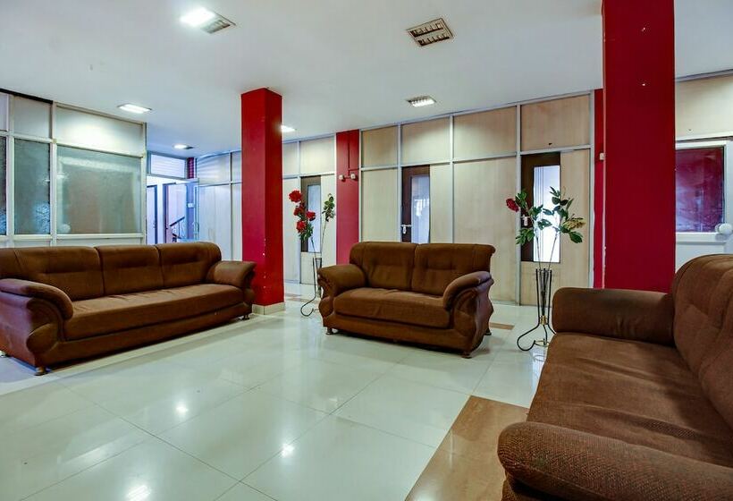 Spot On 60241 Hotel Hollywood