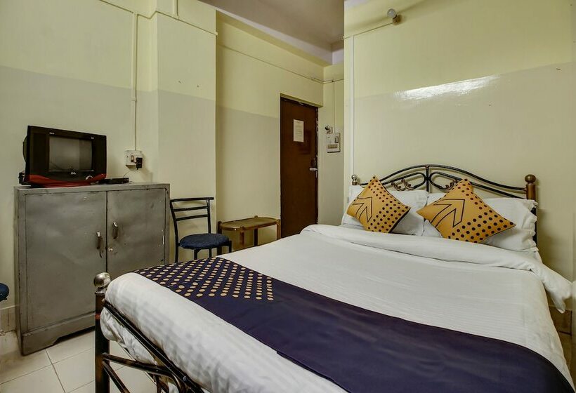 Spot On 60241 Hotel Hollywood