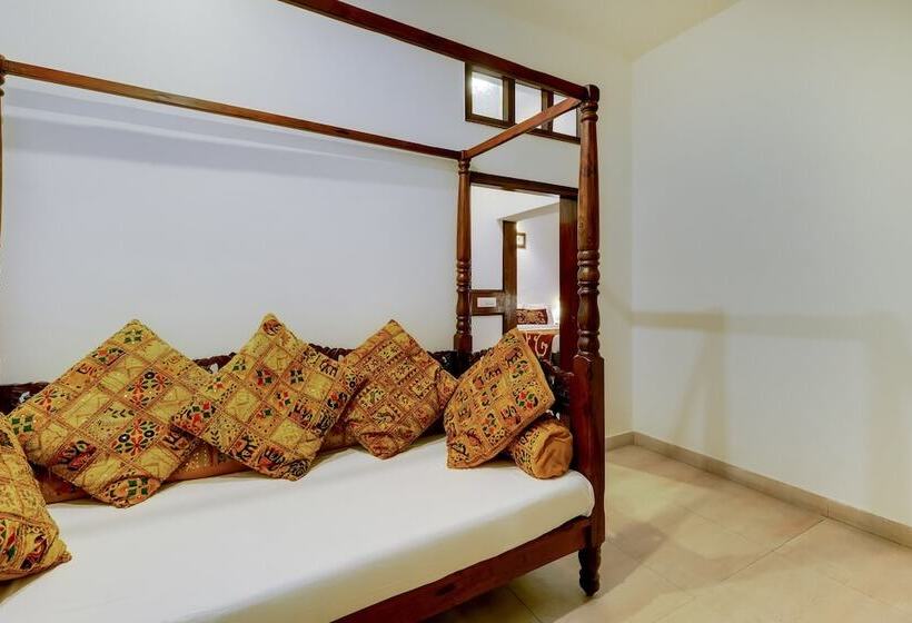 בית מלון כפרי Summit By The Ganges Beach Resort & Spa