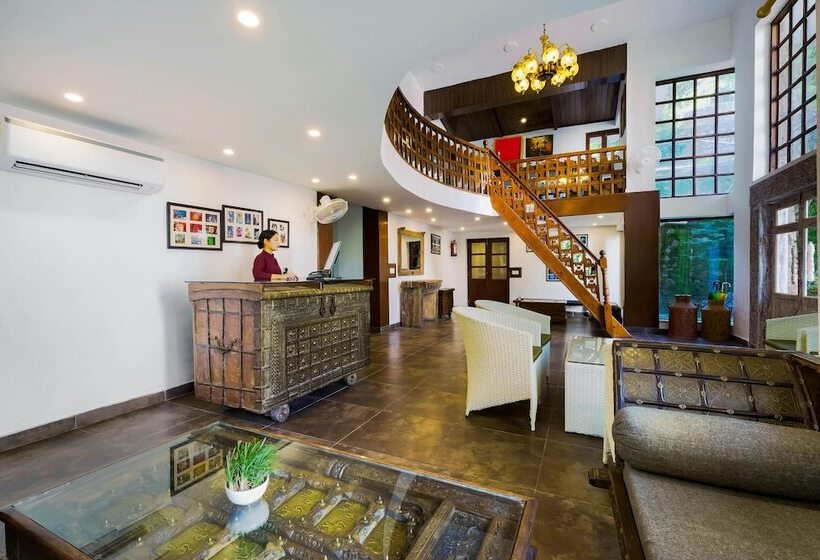 בית מלון כפרי Summit By The Ganges Beach Resort & Spa