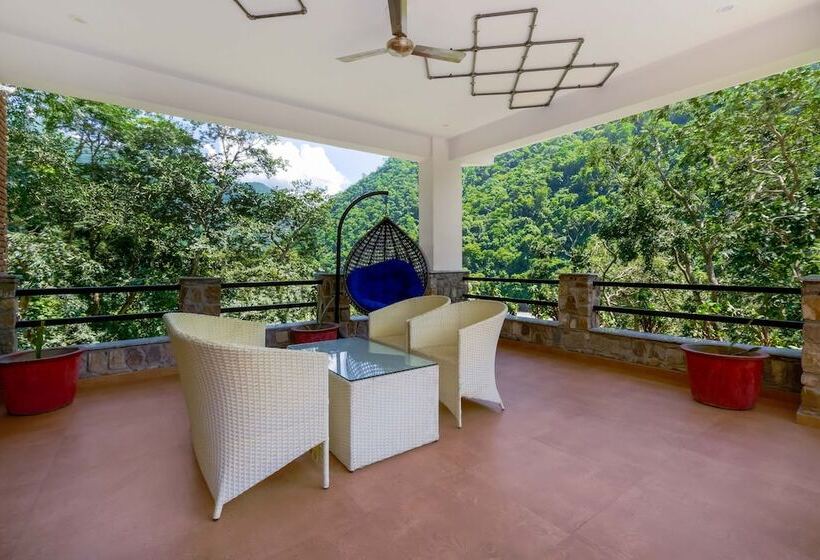 בית מלון כפרי Summit By The Ganges Beach Resort & Spa