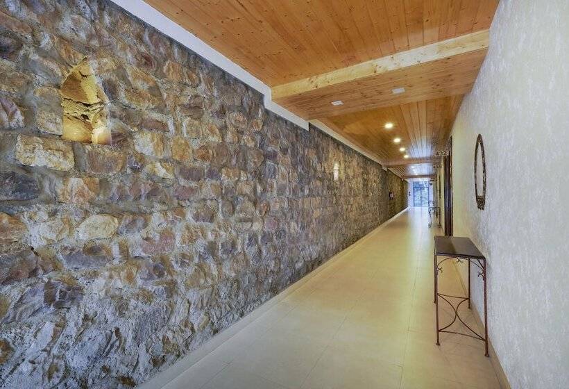 בית מלון כפרי Summit By The Ganges Beach Resort & Spa