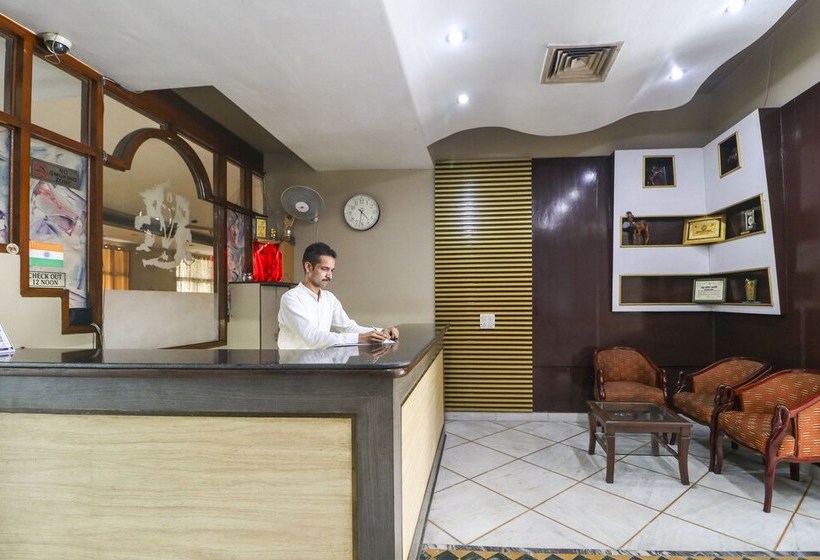 호텔 Capital O 49883  Sutlej Classic