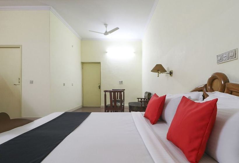 호텔 Capital O 49883  Sutlej Classic