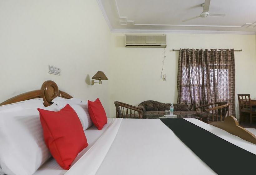 호텔 Capital O 49883  Sutlej Classic