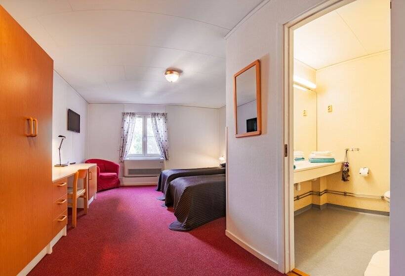 هتل Swedish Village