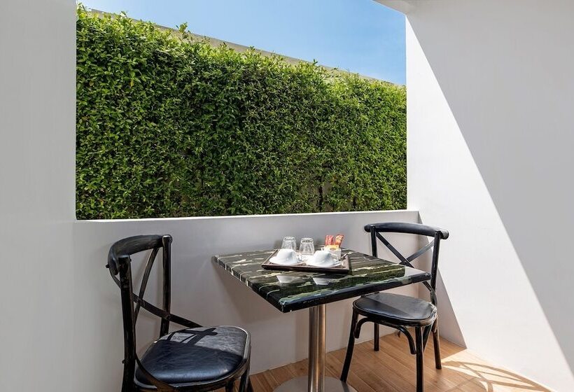 ホテル The Bell Airport Phuket