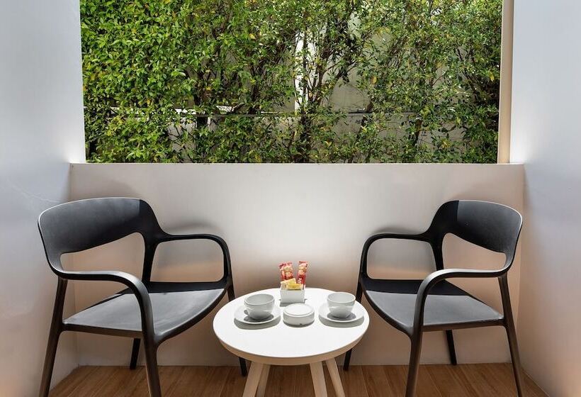 ホテル The Bell Airport Phuket