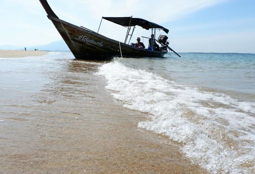 酒店 The Camp Resort