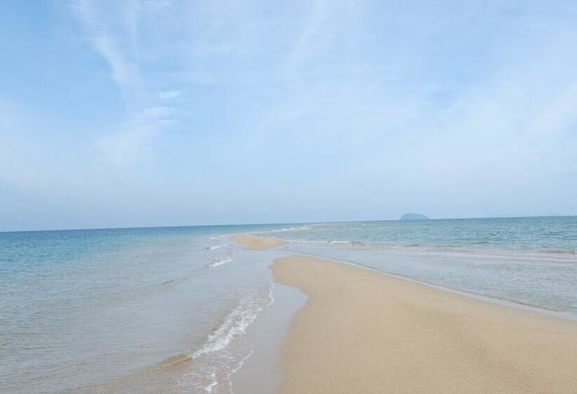 酒店 The Camp Resort