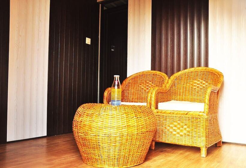 Отель The Cocoon Camps & Nature Resorts