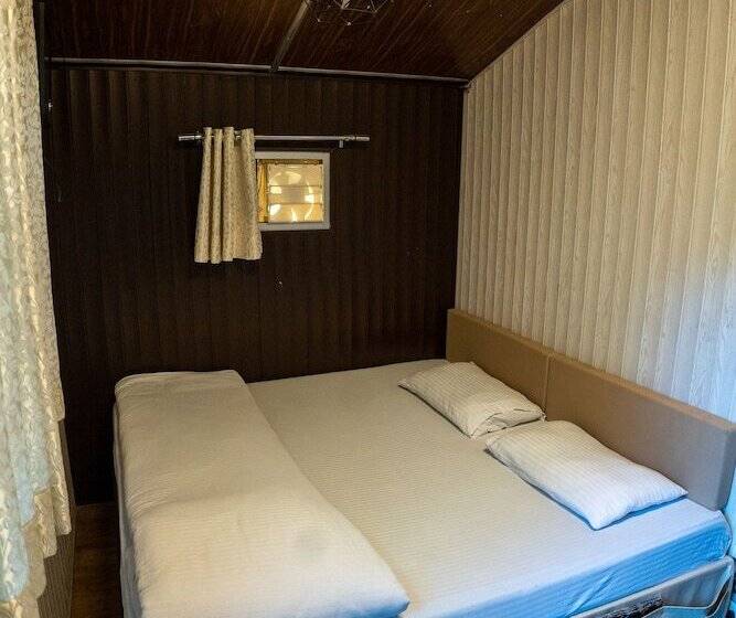 فندق The Cocoon Camps & Nature Resorts