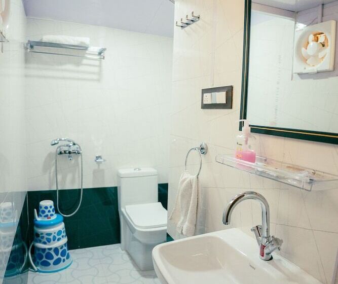 فندق The Cocoon Camps & Nature Resorts