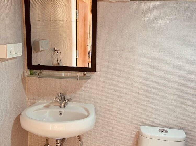 فندق The Cocoon Camps & Nature Resorts