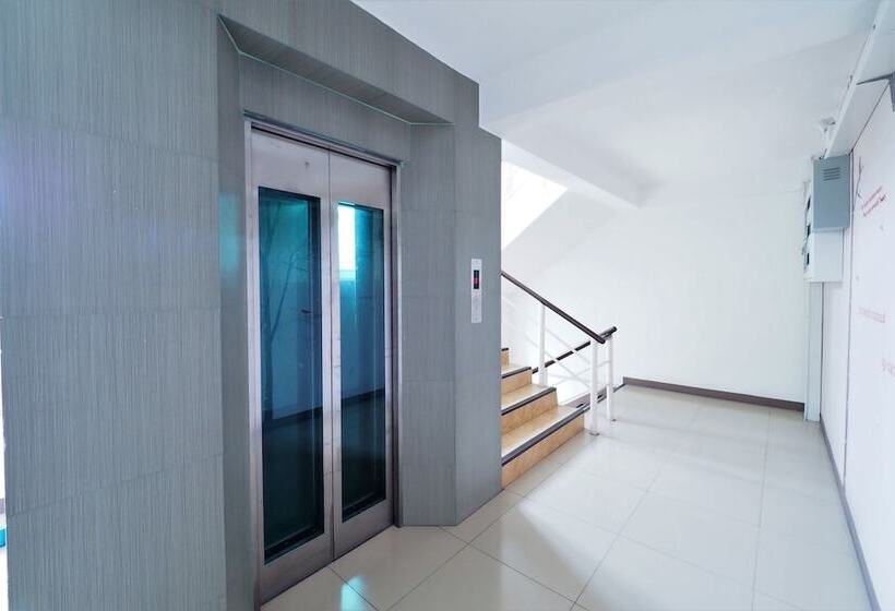 호텔 The Park Bangyai Residence