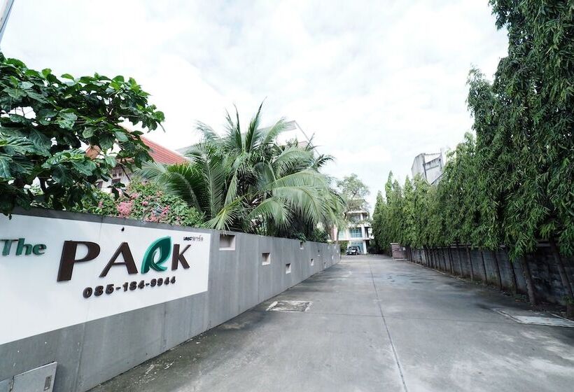 호텔 The Park Bangyai Residence