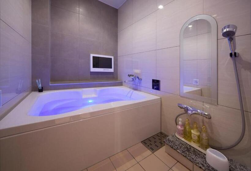 Jewel Hotel Luxury Modern