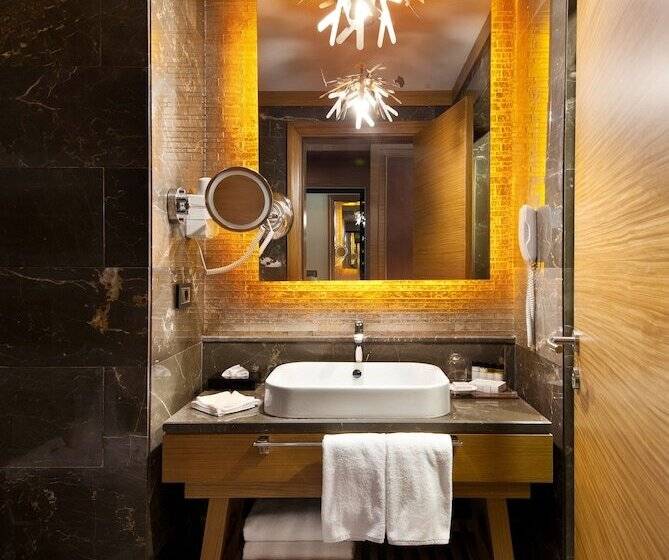 Magna Pivot Hotel   Boutique Class