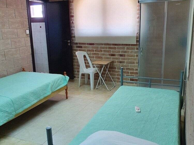 ペンション Acticon Rooms Larnaca