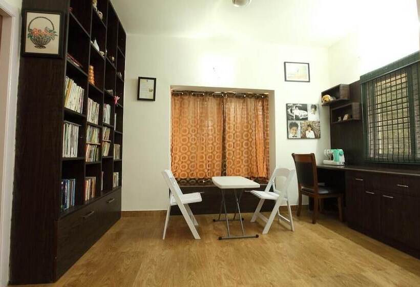 بنسيون Anamala Suburbia Homestay