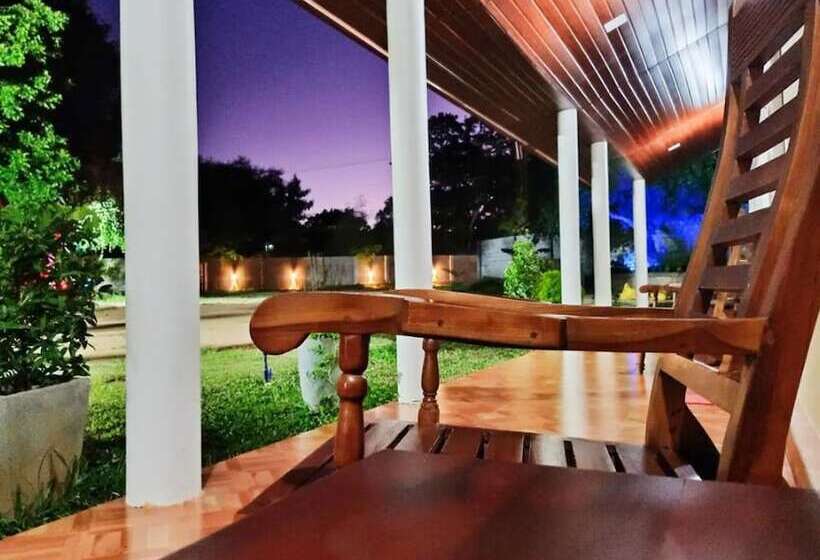 펜션 Blue Water Lily Yala