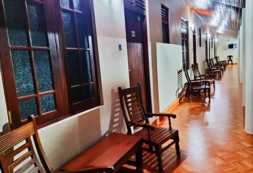 펜션 Blue Water Lily Yala