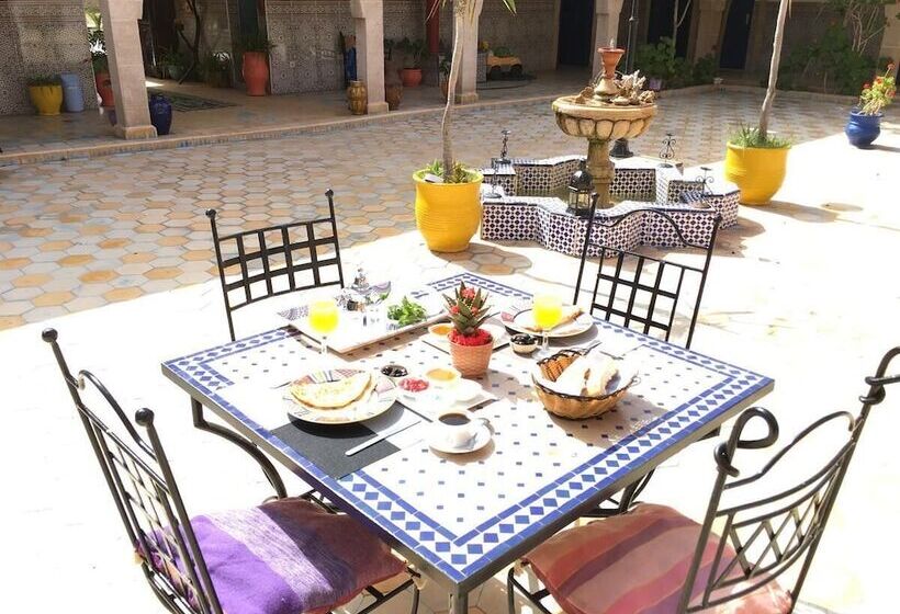 پانسیون Camping Hotel Le Calme